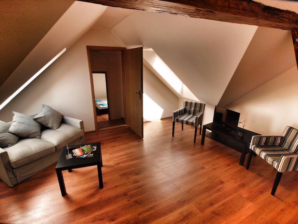Hotel Pod Koksinem Spálené Poříčí Rum bild