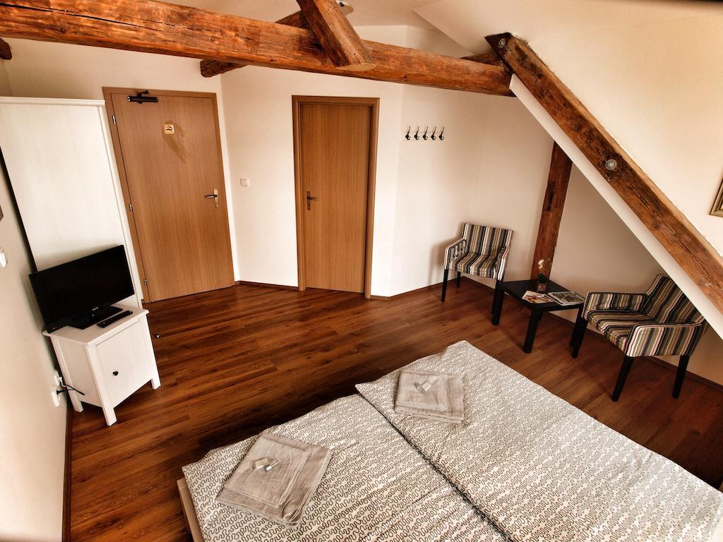 Hotel Pod Koksinem Spálené Poříčí Rum bild