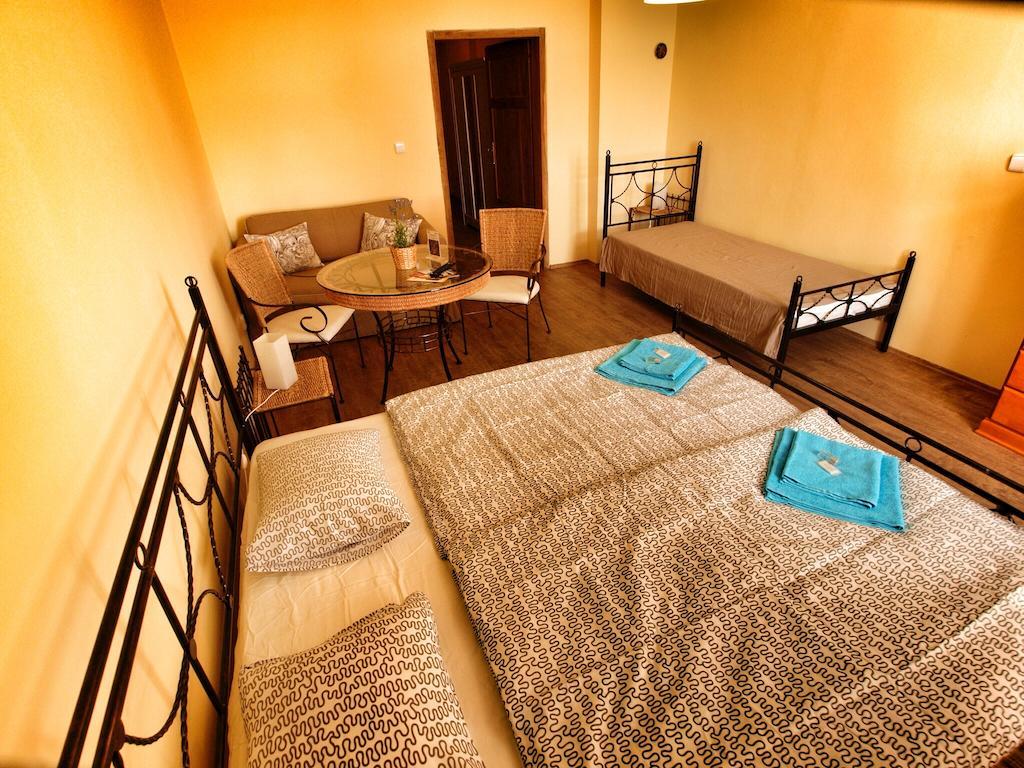 Hotel Pod Koksinem Spálené Poříčí Rum bild