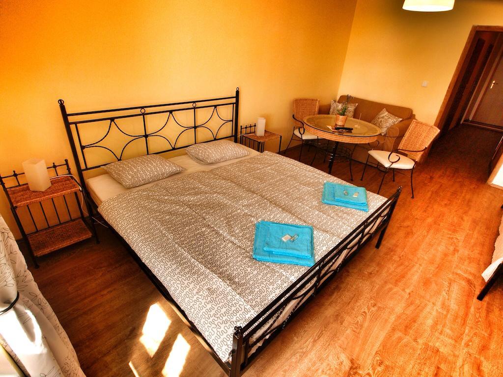 Hotel Pod Koksinem Spálené Poříčí Rum bild